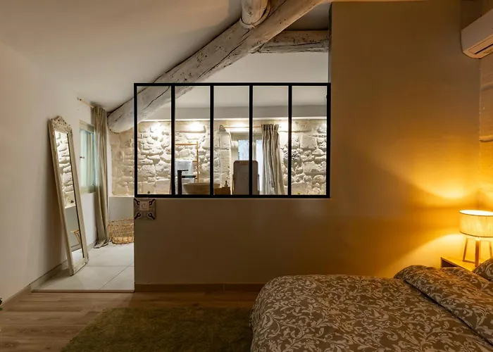 Charmante Maison En Arles : La Roquette