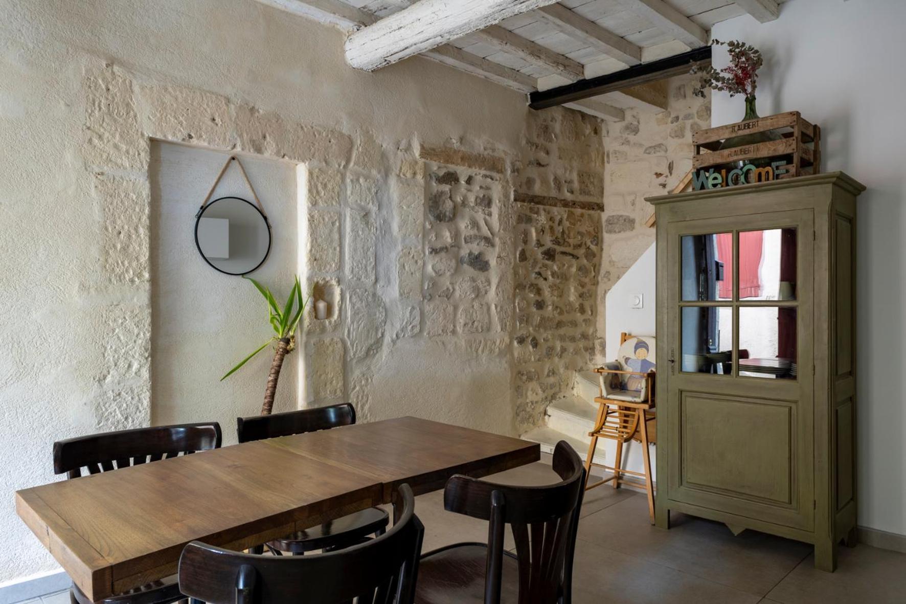 Charmante Maison En : La Roquette * Arles